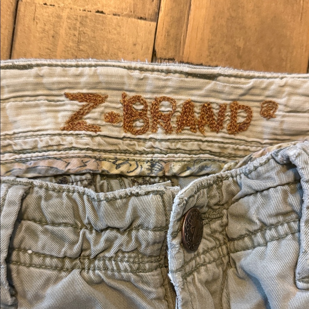 Women's Cargo Pants - Picture 3 of 4